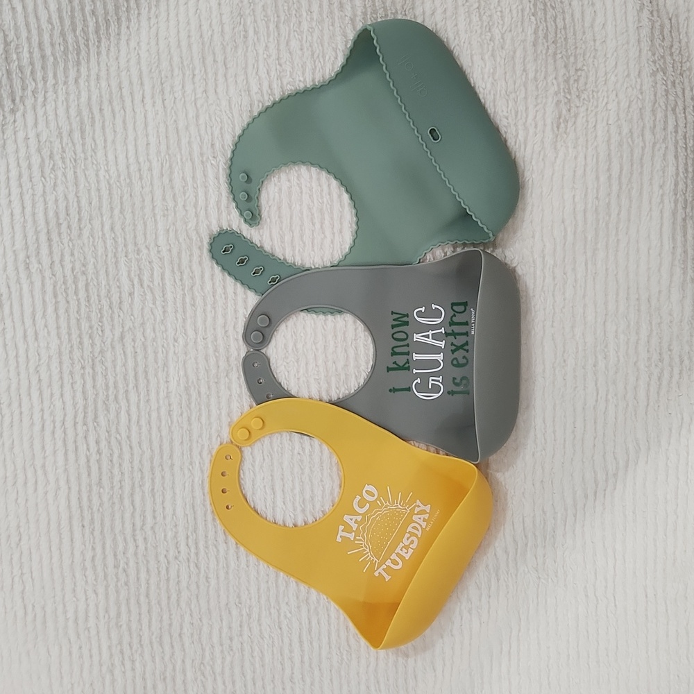 3 Rubber Bibs